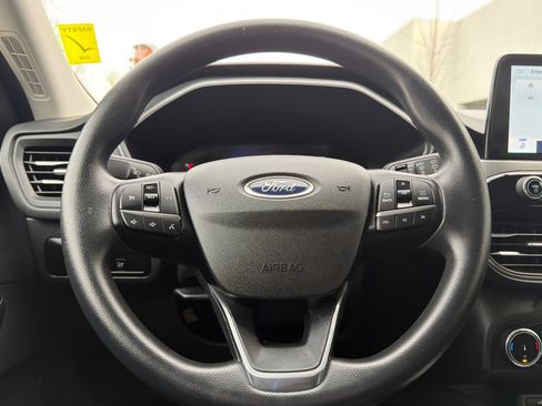 Used 2025 Ford Escape Active AWD/4WD image 23