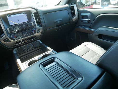 Used 2018 GMC Sierra 1500 Denali w/ Denali Ultimate Package AWD/4WD image 11