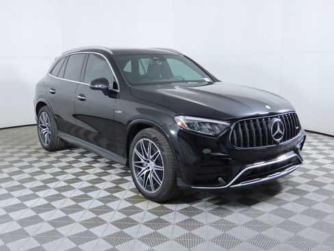 Certified 2025 Mercedes-Benz GLC 43 AMG 4MATIC image 3