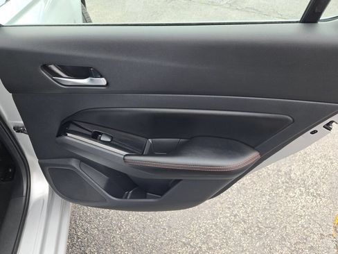 Used 2024 Nissan Altima 2.5 SR FWD image 18
