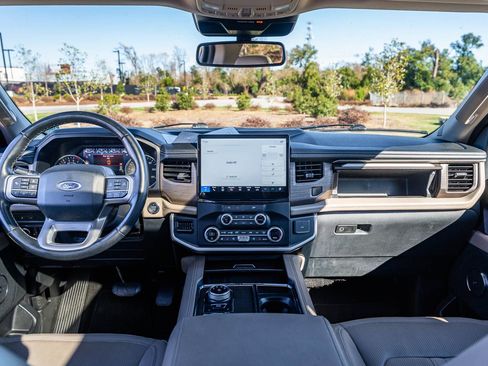 Used 2024 Ford Expedition Max Limited image 23