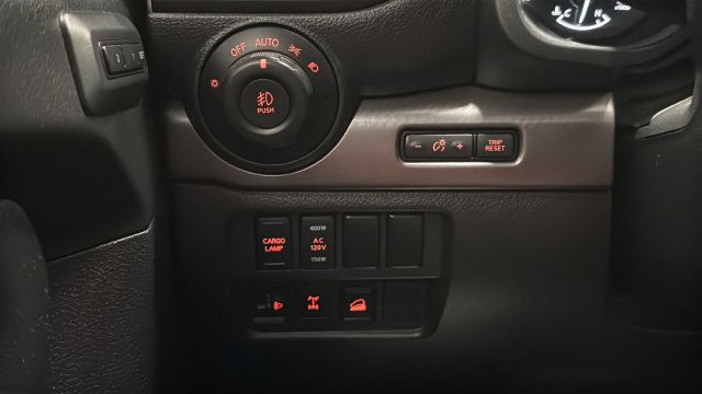 Used 2021 Nissan Titan PRO-4X w/ Pro-4x Convenience Package AWD/4WD image 29