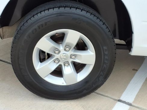 Used 2021 RAM 1500 Classic SLT RWD image 5