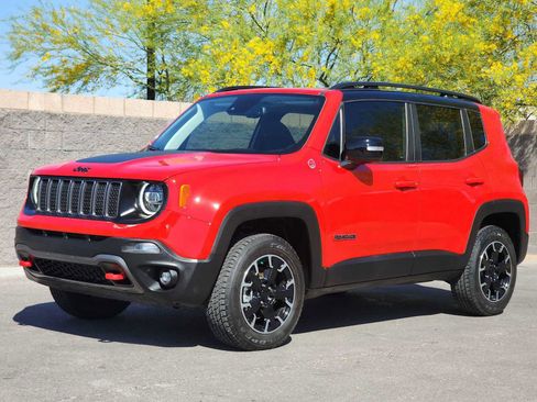 Used 2023 Jeep Renegade Trailhawk w/ Sun/Sound Group image 5