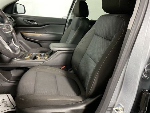 Certified 2023 GMC Acadia SLE w/ Driver Convenience Package image 11