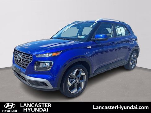Used 2025 Hyundai Venue SEL FWD image 1
