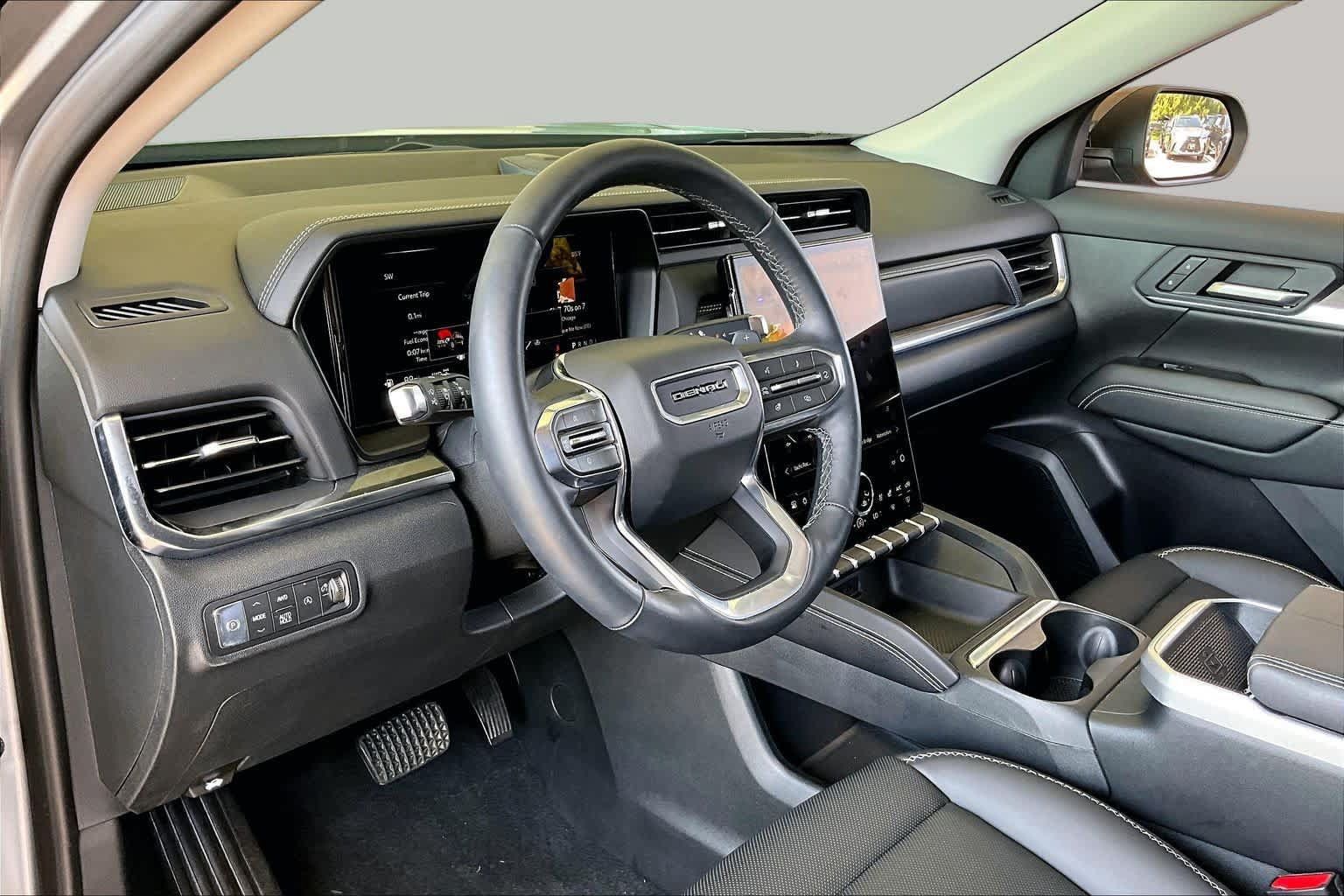Used 2026 GMC Terrain Denali AWD/4WD image 16