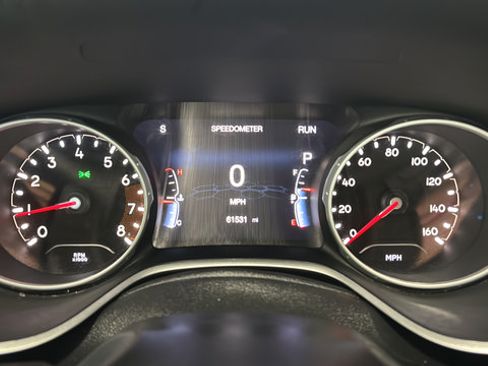 Used 2018 Jeep Compass Latitude w/ Popular Equipment Group FWD image 16