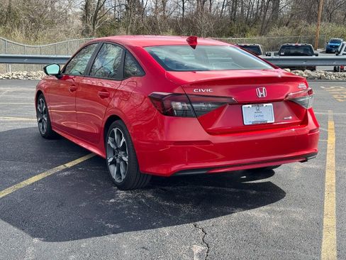 Certified 2025 Honda Civic Sport Touring image 7