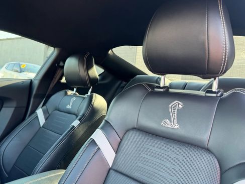 Used 2021 Ford Mustang Shelby GT500 w/ Technology Package image 18