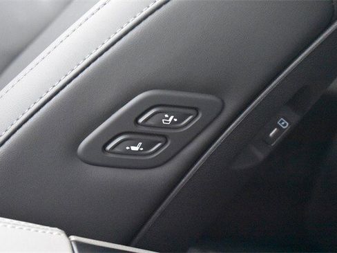 New 2026 Kia Carnival EX image 25