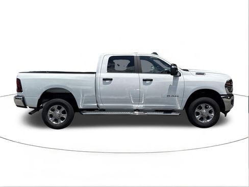 Used 2025 RAM 2500 Big Horn AWD/4WD image 2