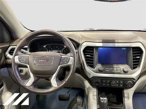 Used 2017 GMC Acadia SLT image 25