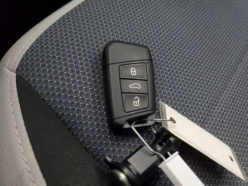 Used 2025 Volkswagen Taos S image 26