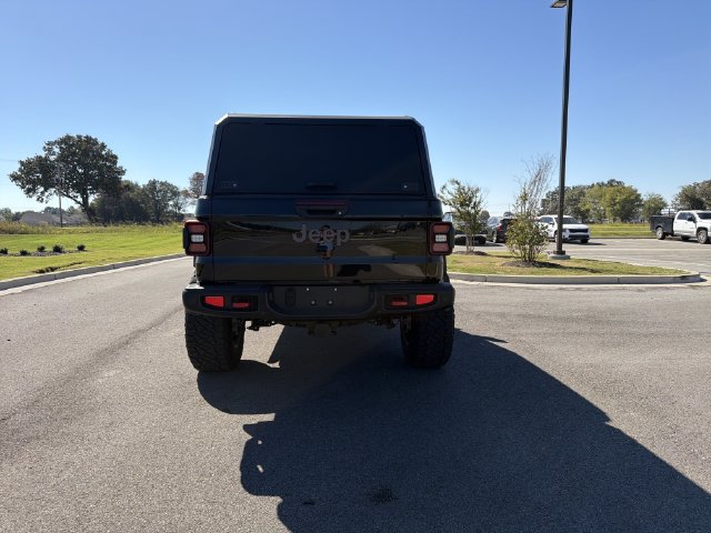 Used 2025 Jeep Gladiator Rubicon AWD/4WD image 4