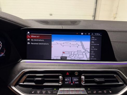 Used 2022 BMW X5 xDrive40i w/ M Sport Package AWD/4WD image 18