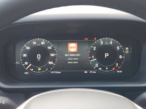 New 2025 Land Rover Discovery S image 11