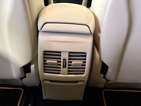 Used 2016 Mercedes-Benz GLA 250 image 24