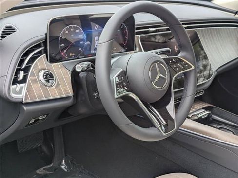 Used 2026 Mercedes-Benz E 350 Sedan image 3