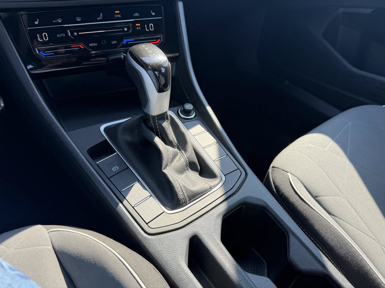 Used 2025 Volkswagen Jetta Sport FWD image 20