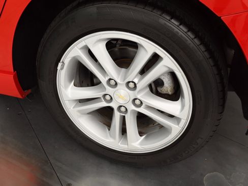 Used 2016 Chevrolet Cruze LT w/ Sun And Sound Package image 9