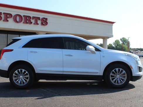 Used 2019 Cadillac XT5 Luxury FWD image 3