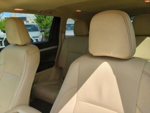 Certified 2016 Toyota Highlander XLE FWD image 8