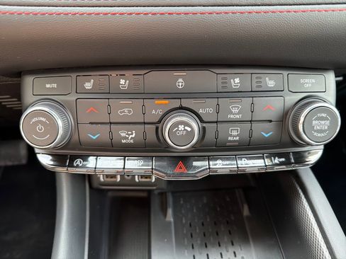 Used 2025 Dodge Durango GT image 16