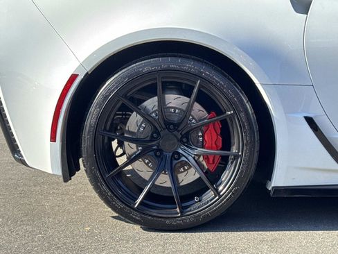 Used 2019 Chevrolet Corvette Z06 image 30
