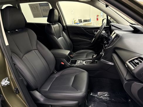 Used 2024 Subaru Forester Touring AWD/4WD image 23