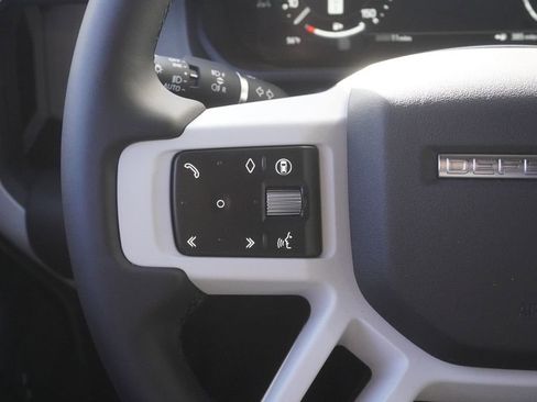 New 2026 Land Rover Defender 110 X-Dynamic SE image 12