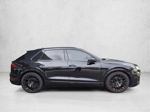 Used 2025 Audi SQ8 Premium Plus AWD/4WD image 4