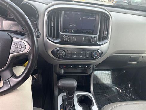 Used 2019 Chevrolet Colorado LT w/ LT Convenience Package image 16