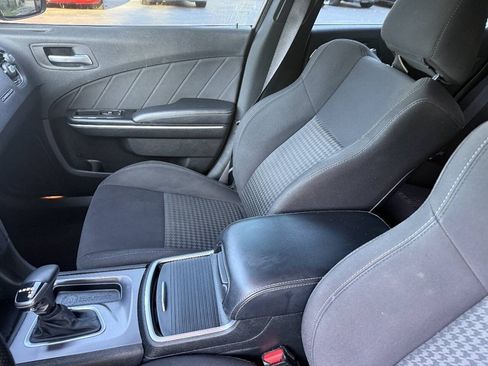 Used 2020 Dodge Challenger SXT RWD image 7