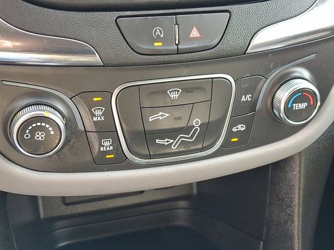 Used 2024 Chevrolet Equinox LS w/ LS Convenience Package image 15