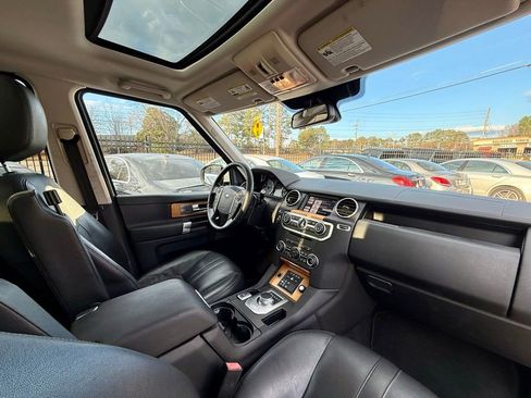 Used 2015 Land Rover LR4 HSE image 26