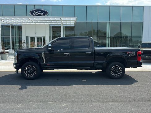 Used 2024 Ford F250 Platinum AWD/4WD image 8
