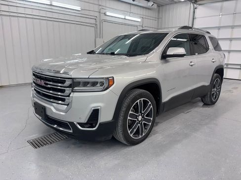 Used 2020 GMC Acadia SLT w/ Driver Alert Package II FWD image 10