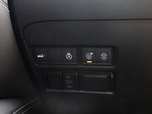 Used 2020 Nissan Armada Platinum AWD/4WD image 22