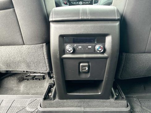 Certified 2023 Chevrolet Traverse LT w/ LPO, Floor Liner Package image 20