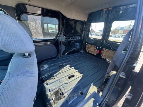 Used 2010 Ford Transit Connect XLT image 6
