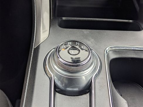 Used 2020 Ford Fusion SE image 19