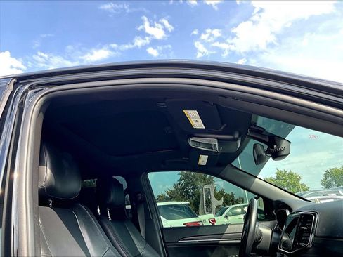 Used 2019 Jeep Grand Cherokee Limited w/ Trailer Tow Group IV AWD/4WD image 23