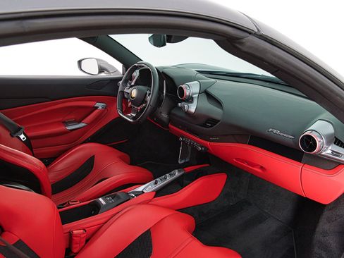 Certified 2023 Ferrari F8 Tributo RWD image 15