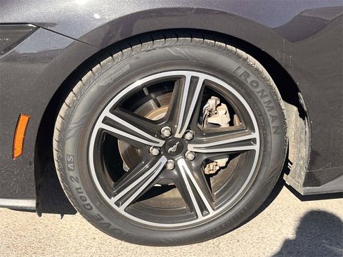 Used 2024 Ford Mustang Premium image 9