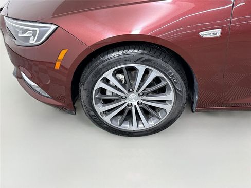Used 2018 Buick Regal Essence w/ Driver Confidence Package #1 image 25