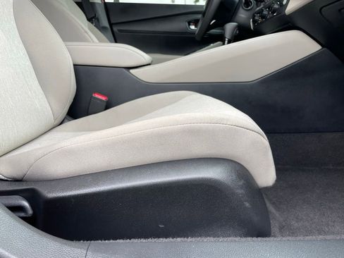 Certified 2025 Honda Accord LX image 30