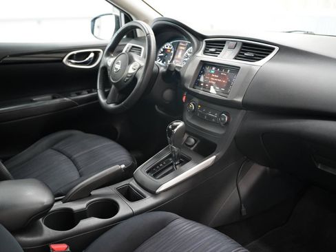 Used 2017 Nissan Sentra SV FWD image 17