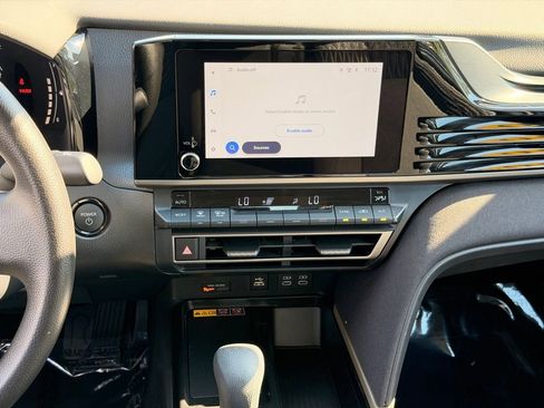 Used 2026 Toyota Camry LE FWD image 17