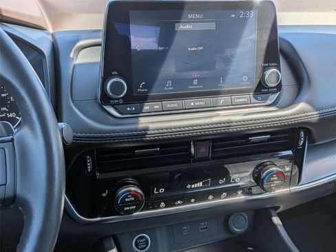 Certified 2023 Nissan Rogue SV w/ SV Premium Package AWD/4WD image 12
